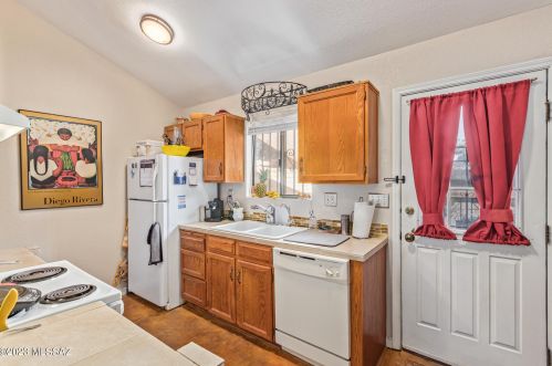 520 Balboa Dr, Tucson AZ  85705-4286 exterior