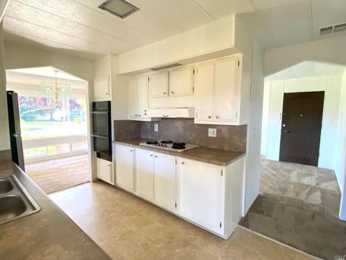 183 Westgate Cir, Santa Rosa CA  95401-9026 exterior