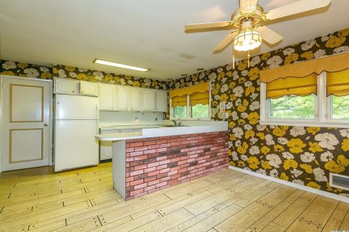 14 Cypress Ave, Great Neck NY  11024-2004 exterior