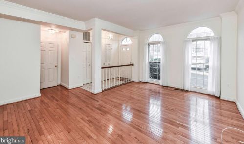 6536 Milva Ln, Springfield VA  22150-4268 exterior