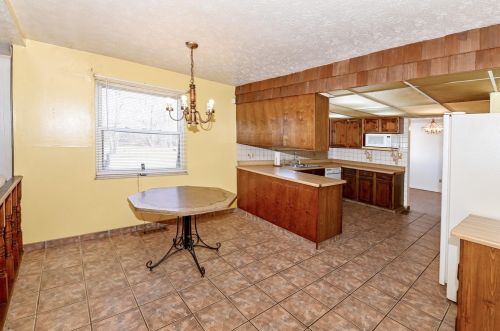 2942 Fair Oak Rd, Amelia OH  45102-9184 exterior