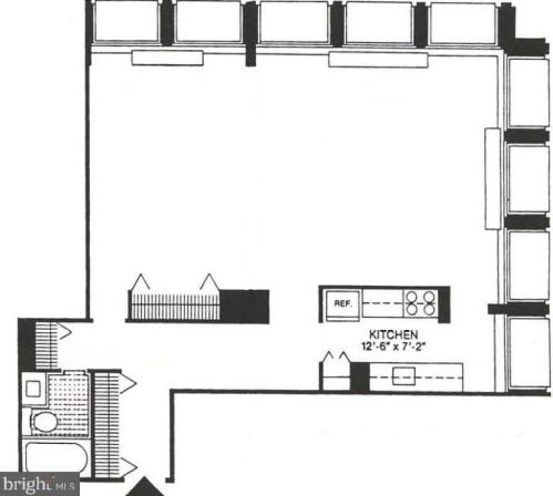 210 Locust St, Philadelphia PA  19106-3945 exterior