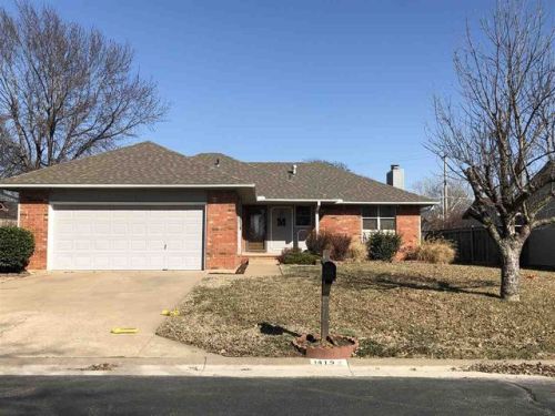 1419 Plum St, Riverdale, KS 67152-3647