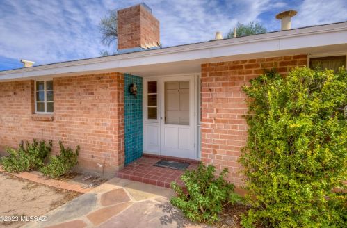 4813 Calle Jabali, Tucson, AZ 85711-4942