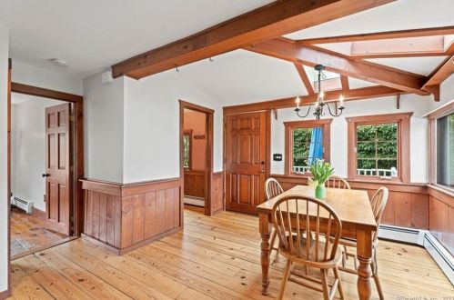 1305 Main St, Wapping CT  06074-2454 exterior