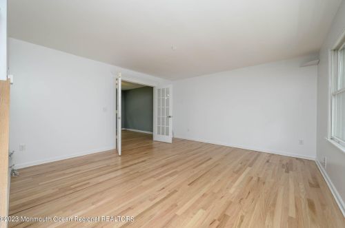 86 Serpentine Dr, Berkeley Township NJ  08721-3051 exterior