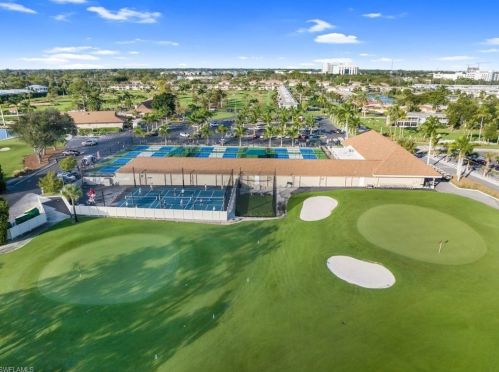 260 Winners Cir, Naples, FL 34112-3121