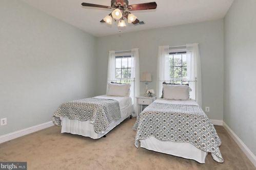 12760 Beebe Ct, Lovettsville VA  20180-2778 exterior