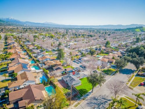 594 Sequoia St, San Bernardino CA  92407-3155 exterior