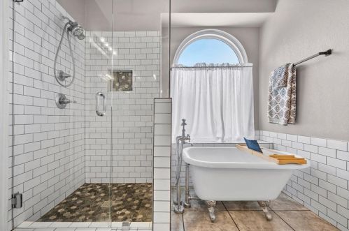 1407 Brittany Ln, Midlothian TX  76063-4062 exterior