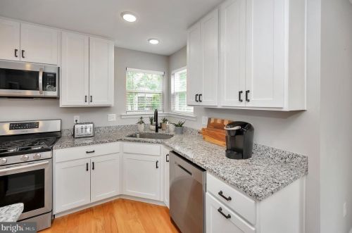 122 Republic Ave, Locust Grove VA  22508-5146 exterior