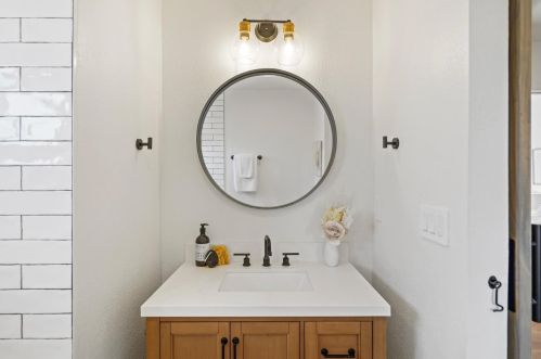 2980 Oakmont Dr, San Bruno CA  94066-1244 exterior
