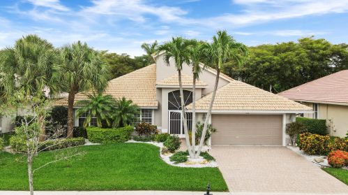 7074 Falls Rd, Boynton Beach, FL 33437-6317