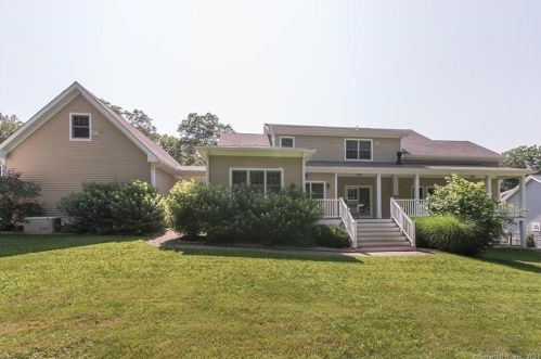 18 Heron Pond Rd, Essex CT  06426-1466 exterior