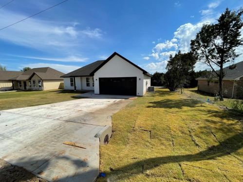 2813 Catfish Ct, Granbury, TX 76048-6435