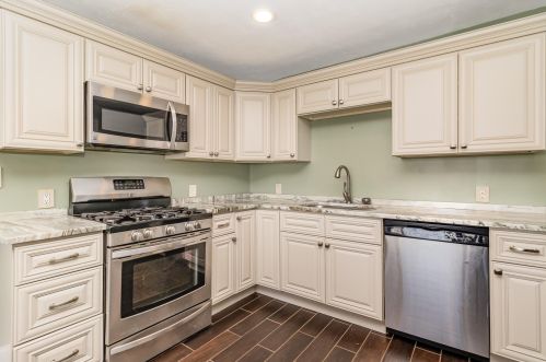 13 Meadow Ln, Florence KY  41042-2642 exterior