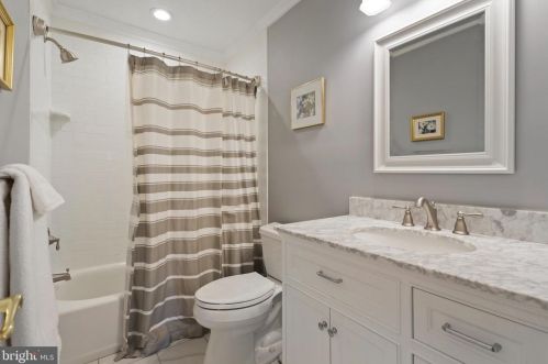 264 Aldrin Dr, Prospectville PA exterior