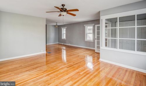596 Frances Ave, West Deptford, NJ 08096-3449