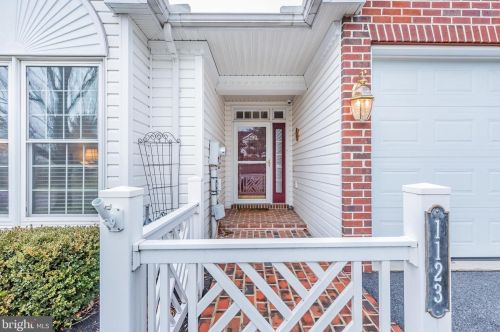 1123 Country Club Rd, Camp Hill, PA 17011-1023