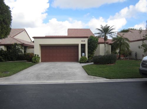 5646 Kiowa Cir, Boynton Beach FL  33437-1901 exterior
