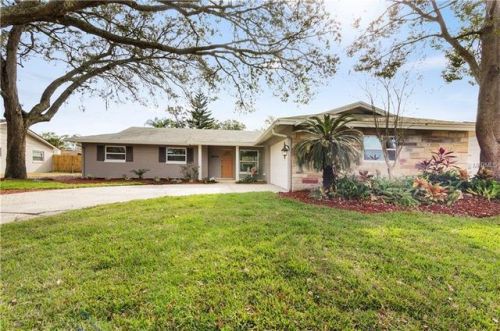 2644 Falmouth Rd, Maitland, FL 32751-3669