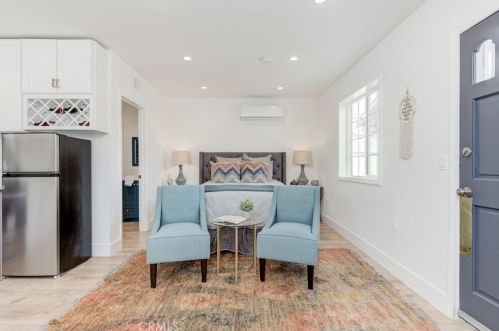 7812 Peachtree Ave, Van Nuys CA  91402-6514 exterior