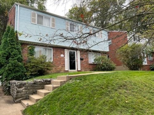 1311 Grouse Dr, Pittsburgh, PA 15243-1229
