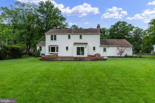 12610 Hay Meadow Pl, Herndon, VA 20171-2230