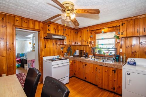 23 Bowers St, Nashua NH  03060-3904 exterior