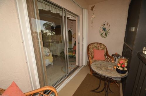 5499 Rattlesnake Hammock Rd, Naples FL 34113-7465 exterior