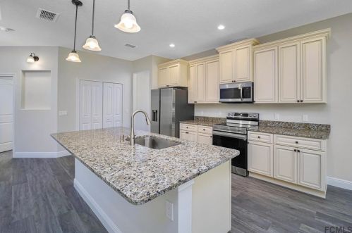 3 Eastvue Pl, Palm Coast FL  32164-6175 exterior