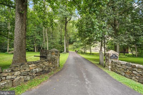 261 Bollinger Rd, Marsh, PA 19520-9149