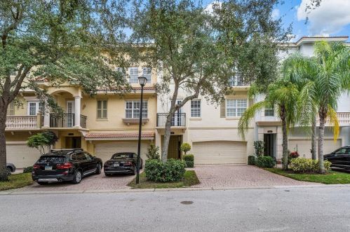 2476 San Pietro Cir, West Palm Beach, FL 33410-2972