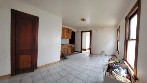 1738 34, Milwaukee WI 53215-2301 exterior