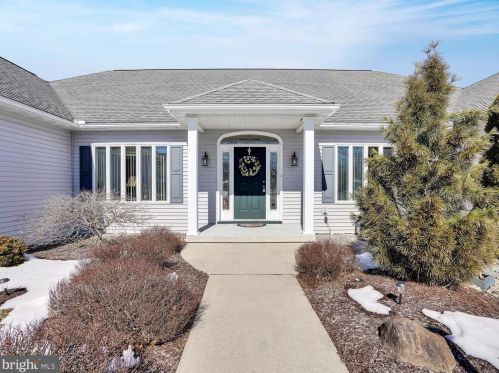 3075 Village Rd, Molino, PA 17961-9313