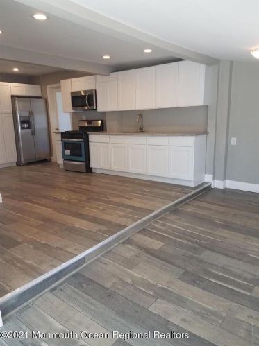 108 Hudson Ave, Middletown NJ  07748-5518 exterior