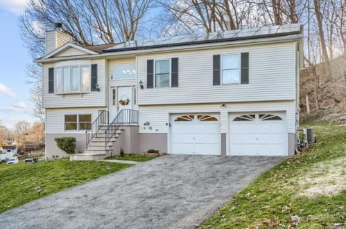 20 Sabrina Ln, Crotonville NY  10562-3456 exterior