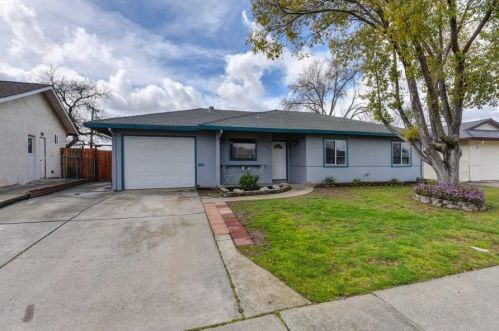 6521 Whitsett Dr, North Highlands, CA 95660-3827