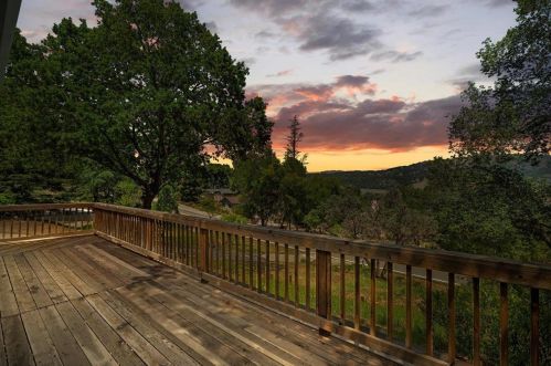17705 Holiday Dr, Morgan Hill, CA 95037-6317