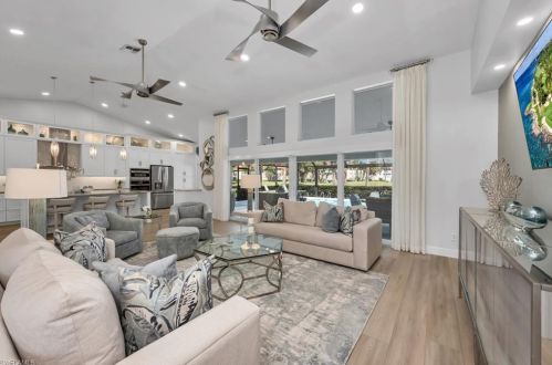 4606 Ashton Ct, Naples FL  34112-8822 exterior