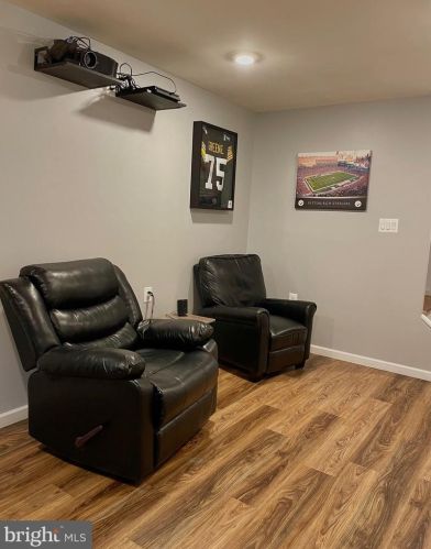 13 Cardinal Dr, Hanover PA 17331-9791 exterior