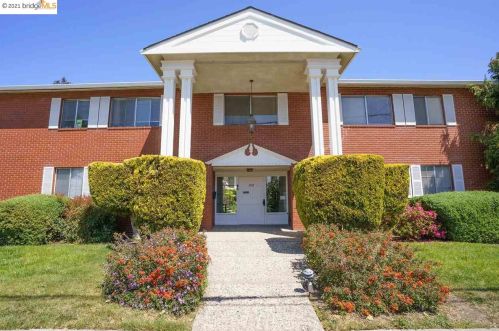 300 Warren Ave, San Leandro, CA 94577-5063