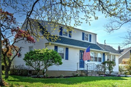 60 Hilliard Rd, Old Bridge, NJ 08857-1530