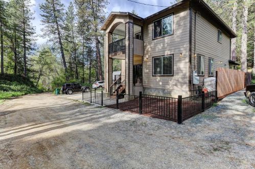 440 Carol Dr, Grass Valley, CA 95945-6269