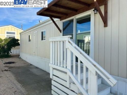 208 2nd Ave, Pacifica CA  94044-2202 exterior