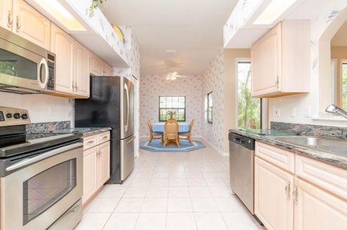 8440 Wildflower Dr, Brooksville FL  34602-5482 exterior