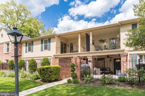 114 Cheshire Dr, Blue Bell, PA 19422-1103