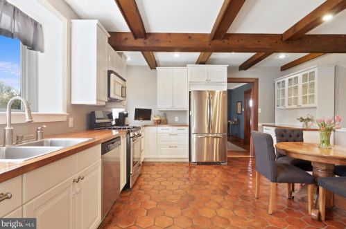 727 Baltimore Pike, Kennett Sq PA  19348-2405 exterior