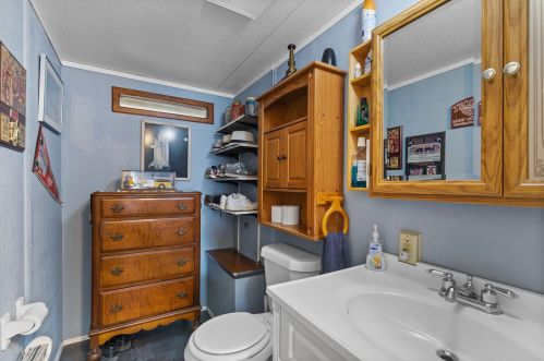 1525 Pleasant St, Tavares FL  32778-4001 exterior