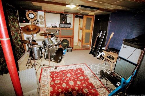 99 Laurel Hill Rd, Brookfield Center CT  06804-1014 exterior